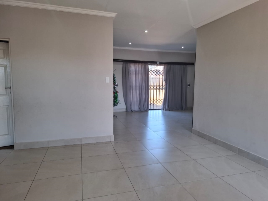 3 Bedroom Property for Sale in Bloemspruit Free State